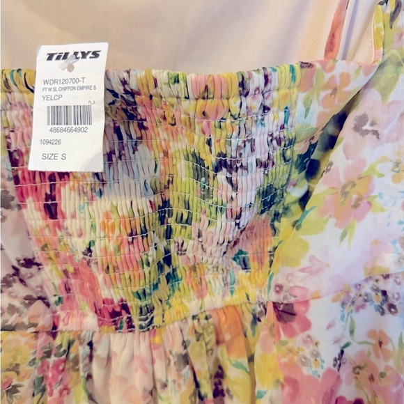 Full Tilt Yellow Spaghetti Strap Floral Sundress Size S - Picture 4 of 7